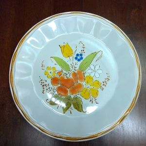 Beautiful Wildflower dinner plate